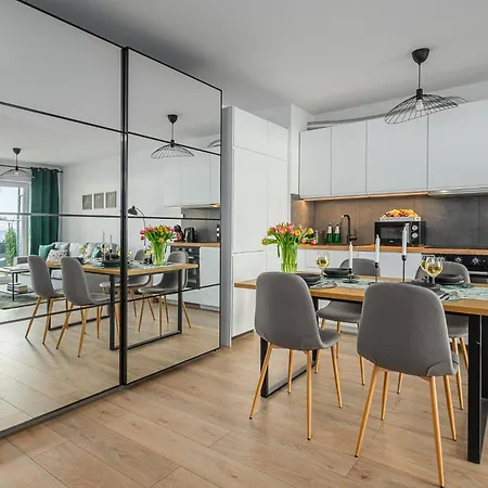 Lumina I 2br With Patio I Parking I Near Zoo