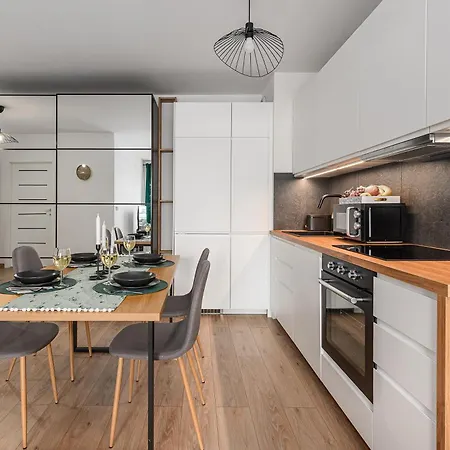 Lumina I 2br With Patio I Parking I Near Zoo