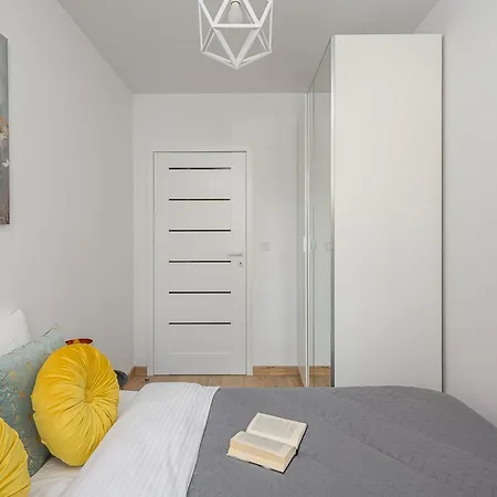 Lumina I 2br With Patio I Parking I Near Zoo *