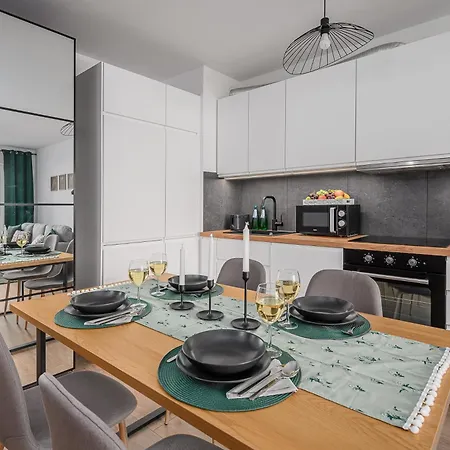 Appartamento Lumina I 2br With Patio I Parking I Near Zoo Łódź